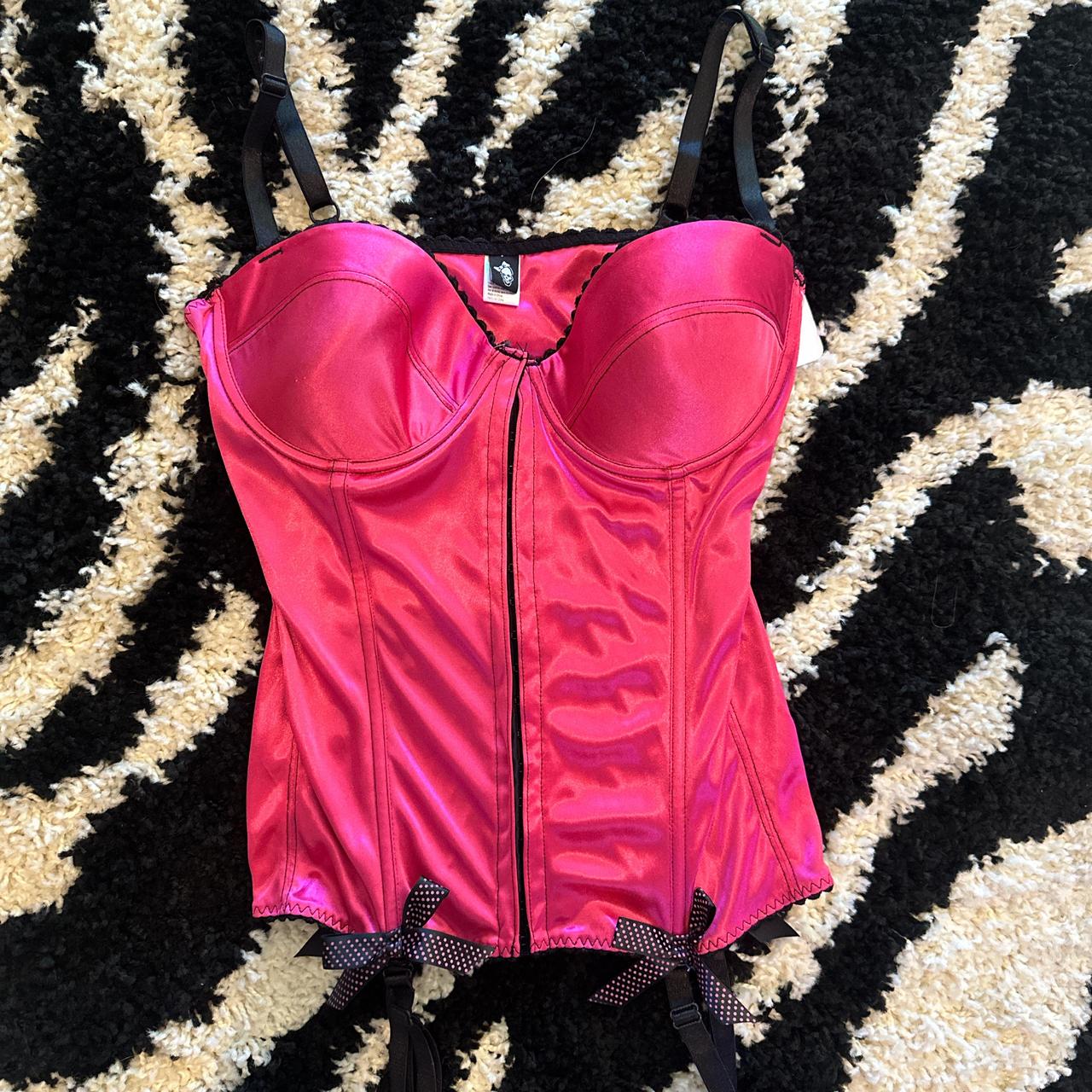 item listed by cherry_pit_vintage