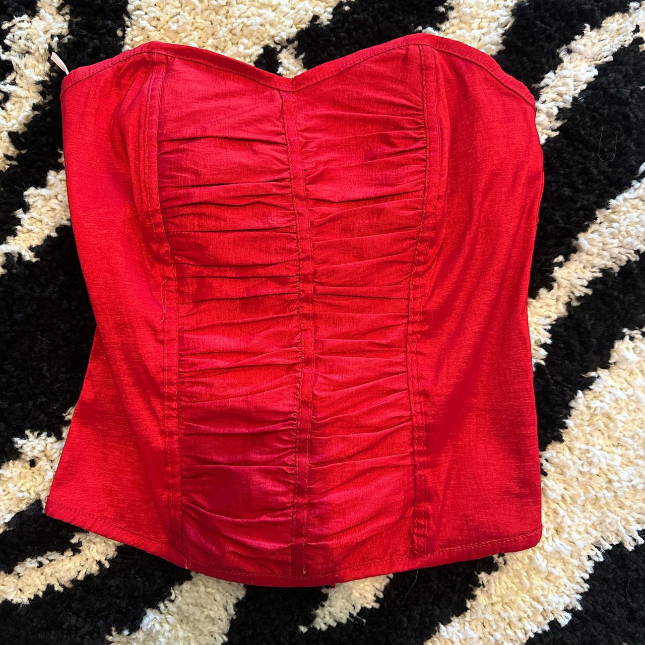 item listed by cherry_pit_vintage