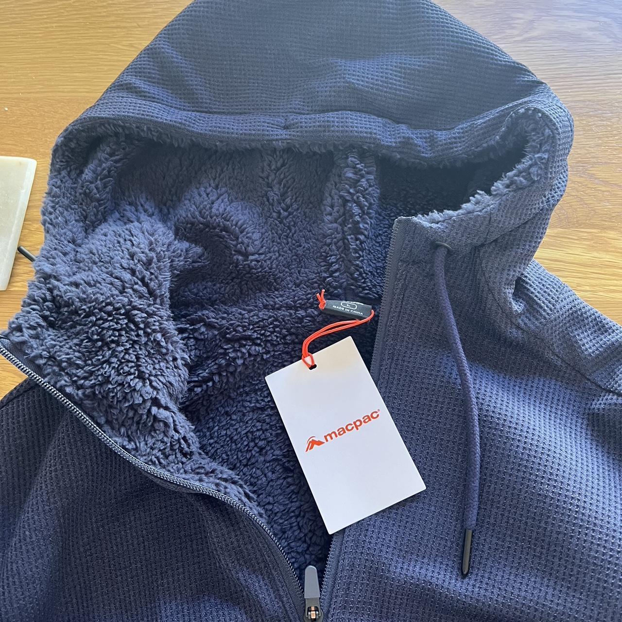 Macpac men s Sherpa hoody V3 size L BNWT Depop