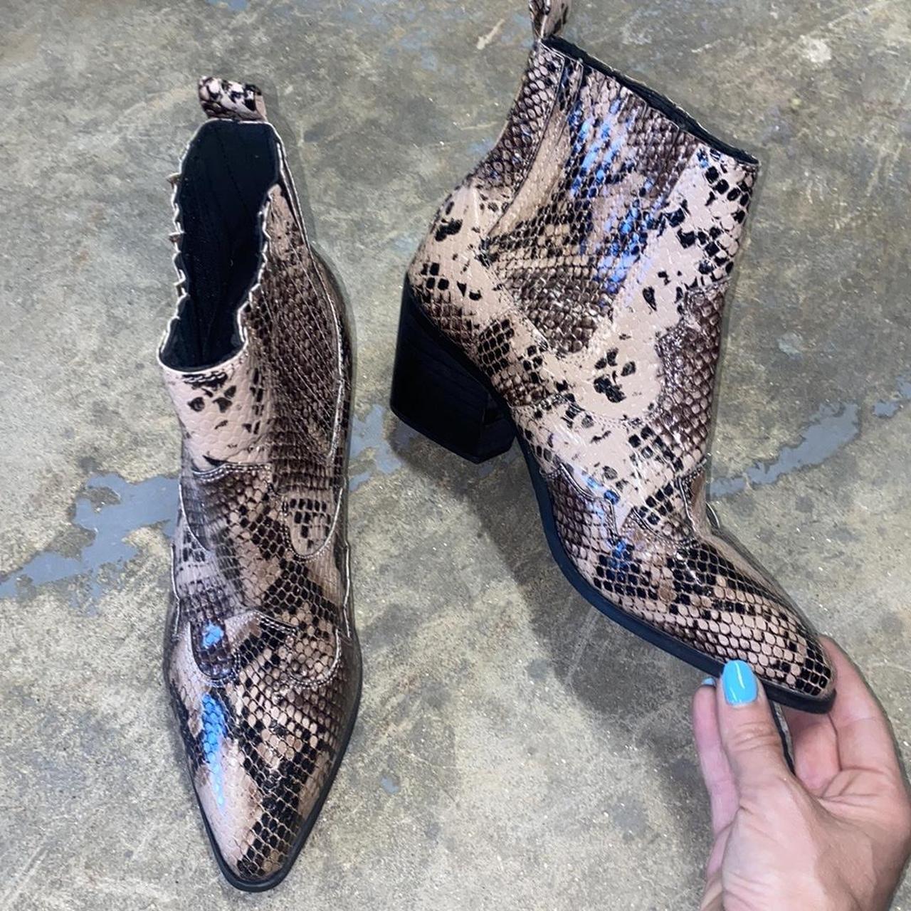 Snake print pointed on sale boots