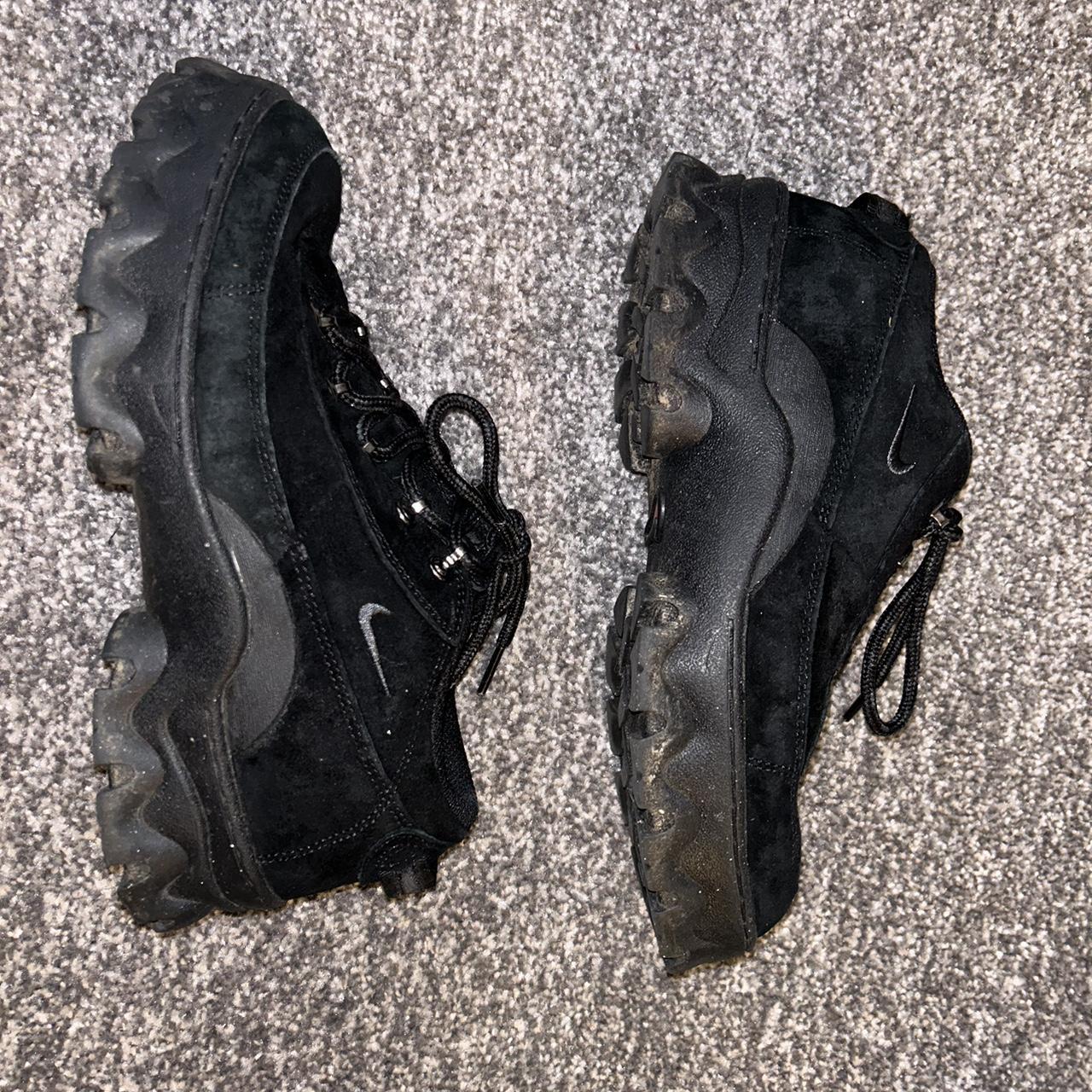 nike lahar low black mens