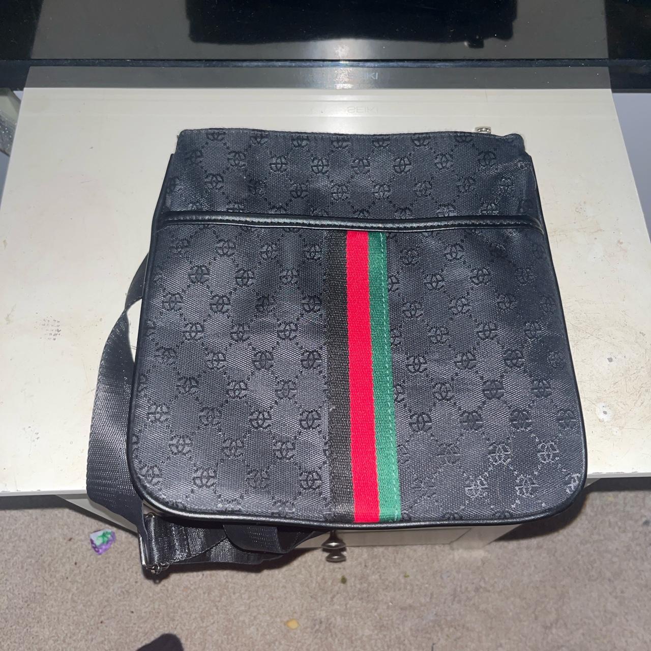 Gucci man bag Non authentic - Depop