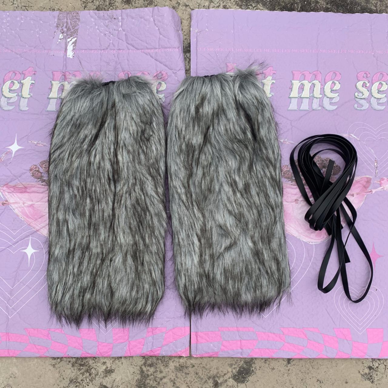 DIY Faux Fur Leg Warmers 