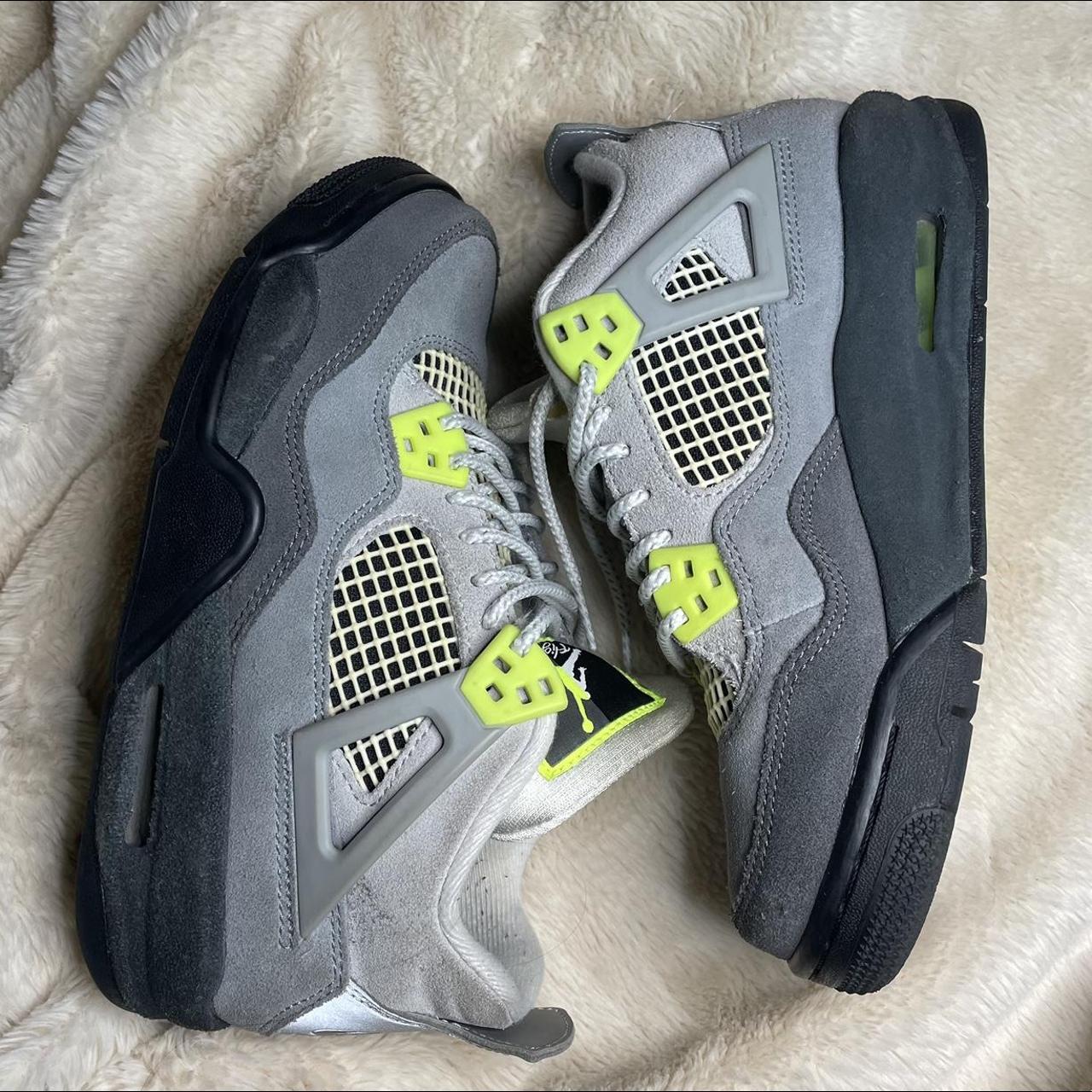 retro 4s neon