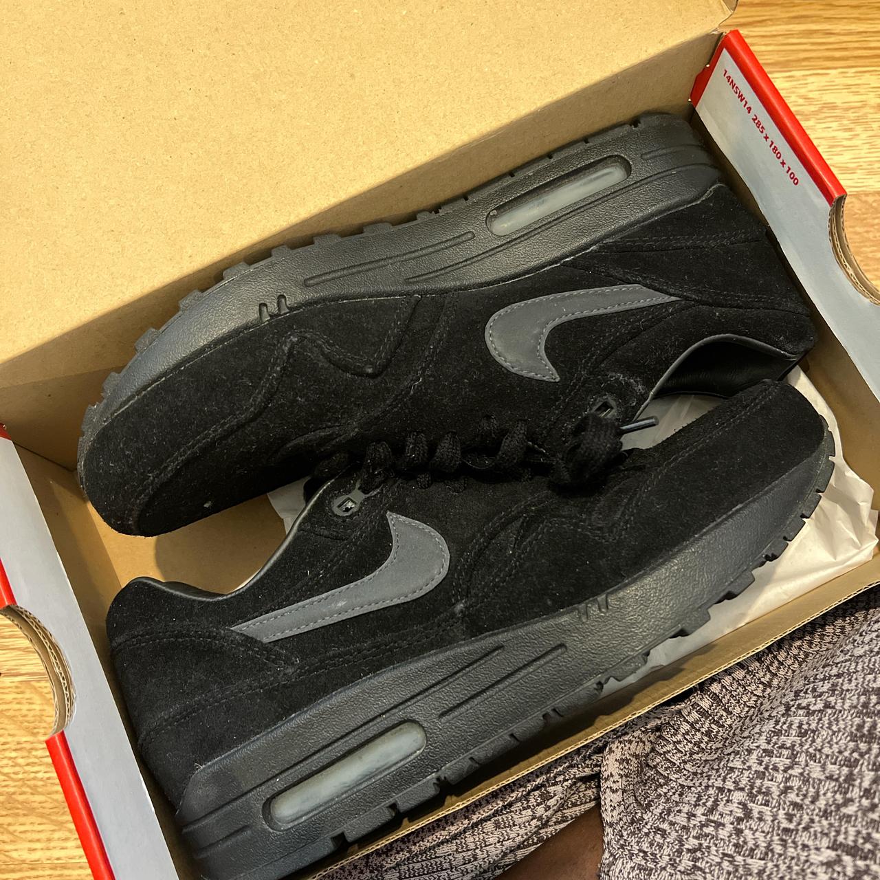 nike airmax black trainers