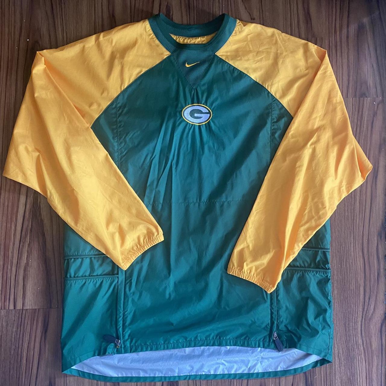 Nike Green Bay Packers Sweatshirt/Windbreaker With - Depop