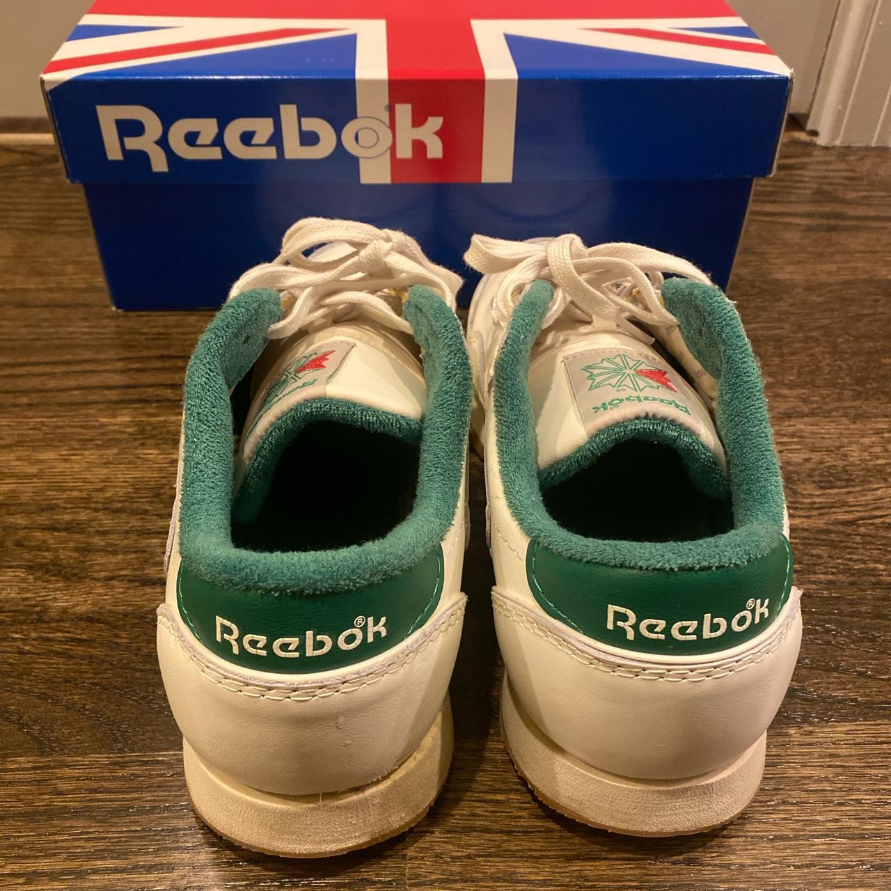 reebok classic club c vintage sneakers in chalk with green