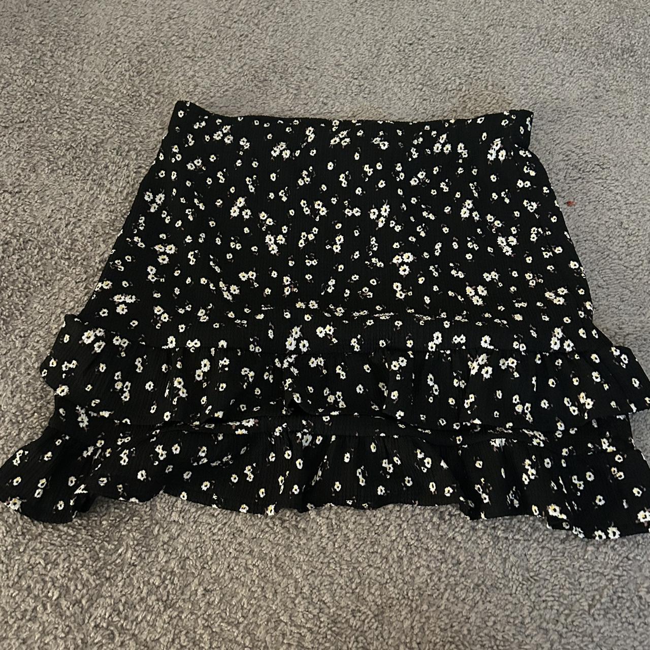 Miss Selfridge Women's Black and White Skirt | Depop