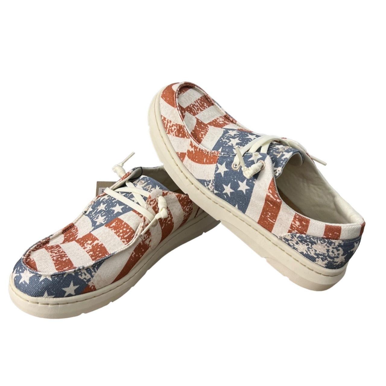 These Hilo Distressed Flag Ariat 