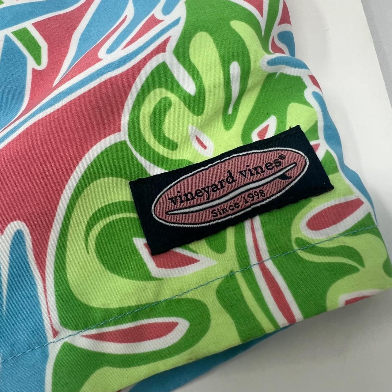 These Vineyard Vines Board Shorts flaunt a vibrant... Depop