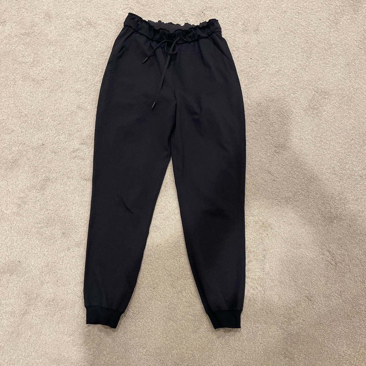 Lululemon Women's Sweatpants Black – Black joggers with
