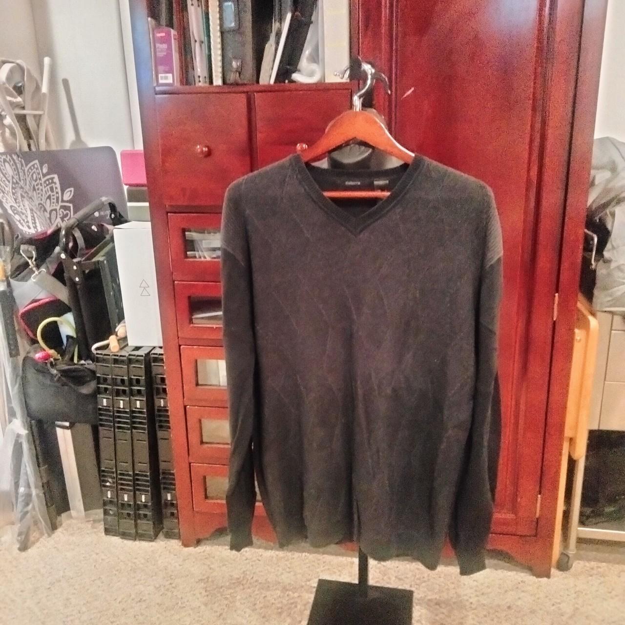 Liz claiborne long sleeve hot sale v neck pullover sweater