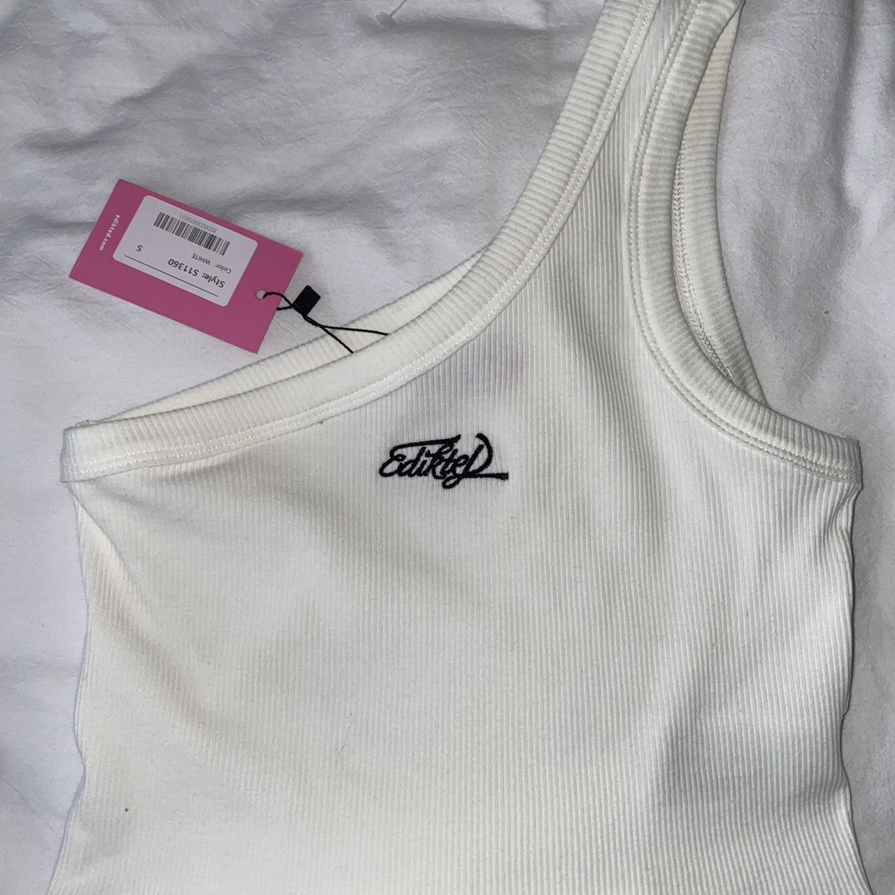 Edikted Women's White and Black Crop-top | Depop