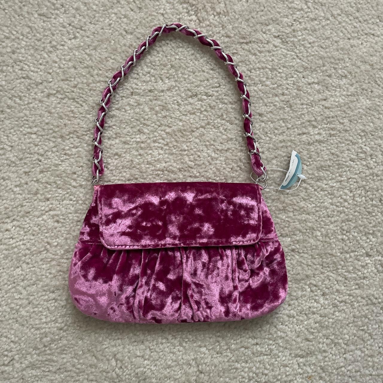 Adorable Y2k pink purse. Very Louis Vuitton esque - Depop