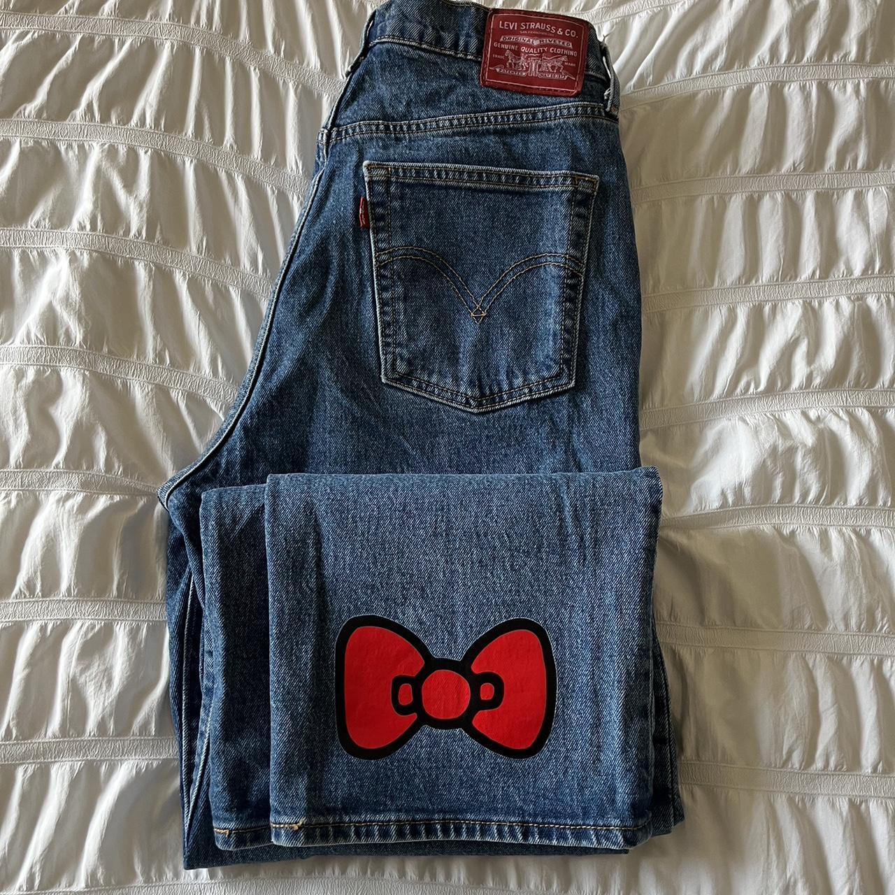 RARE hello kitty women jeans -size 28, fits baggy... - Depop