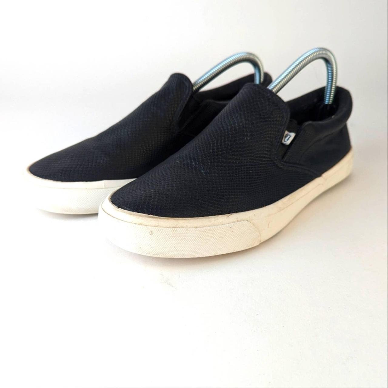 item listed by shophouseclothing