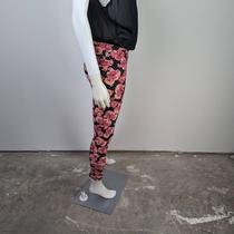 Lullaroe Tall & Curvy Leggings #leggings #lularoe - Depop