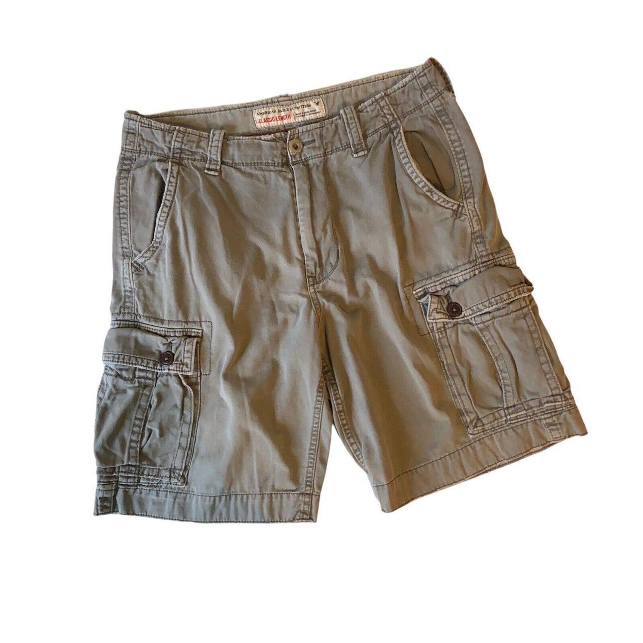 The AE American Eagle Classic Length Cargo Shorts. Depop