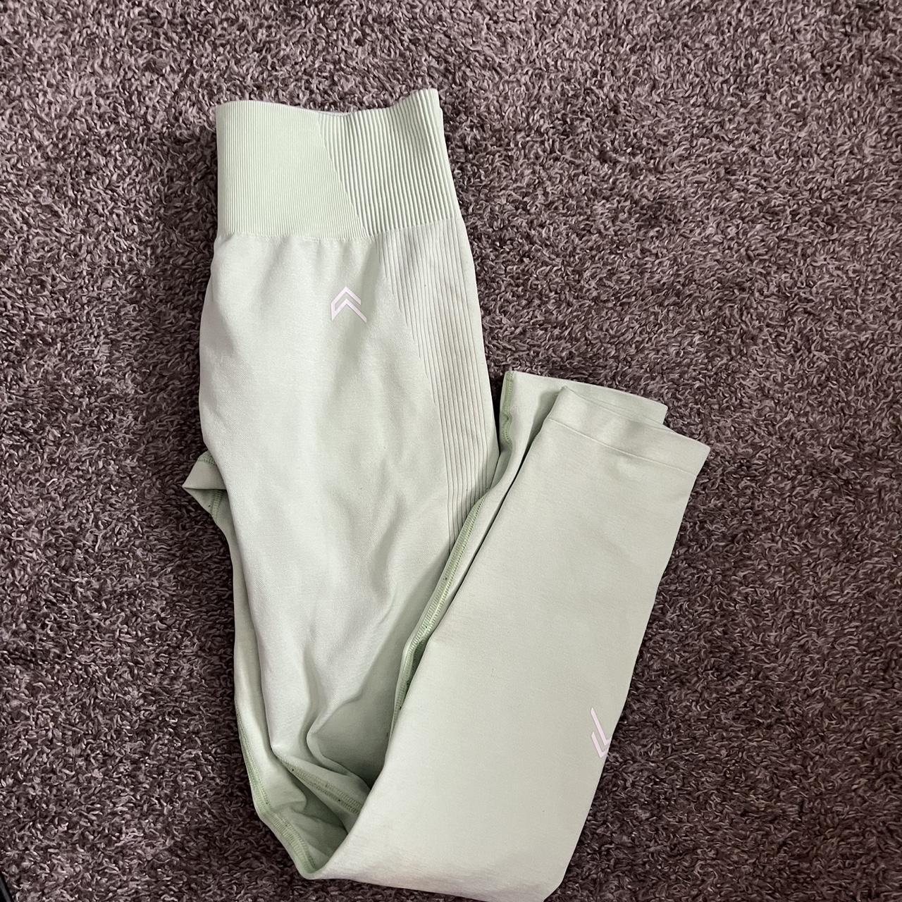 item listed by paooo323