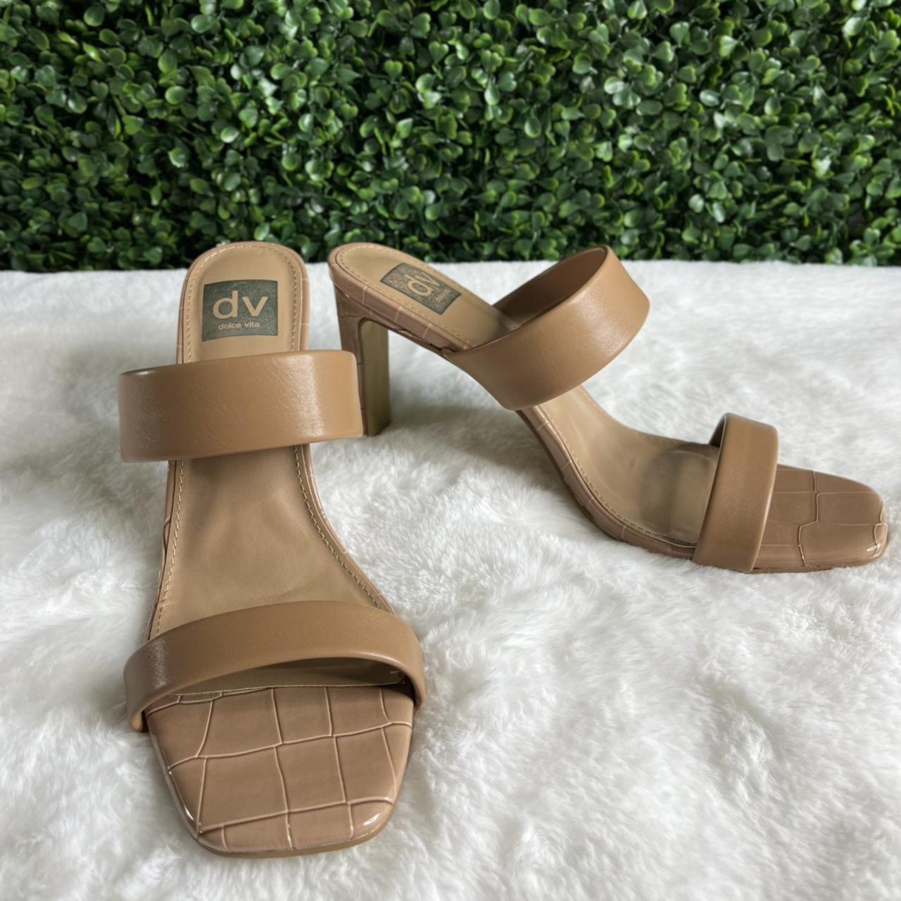 Dolce vita 2025 tan sandals