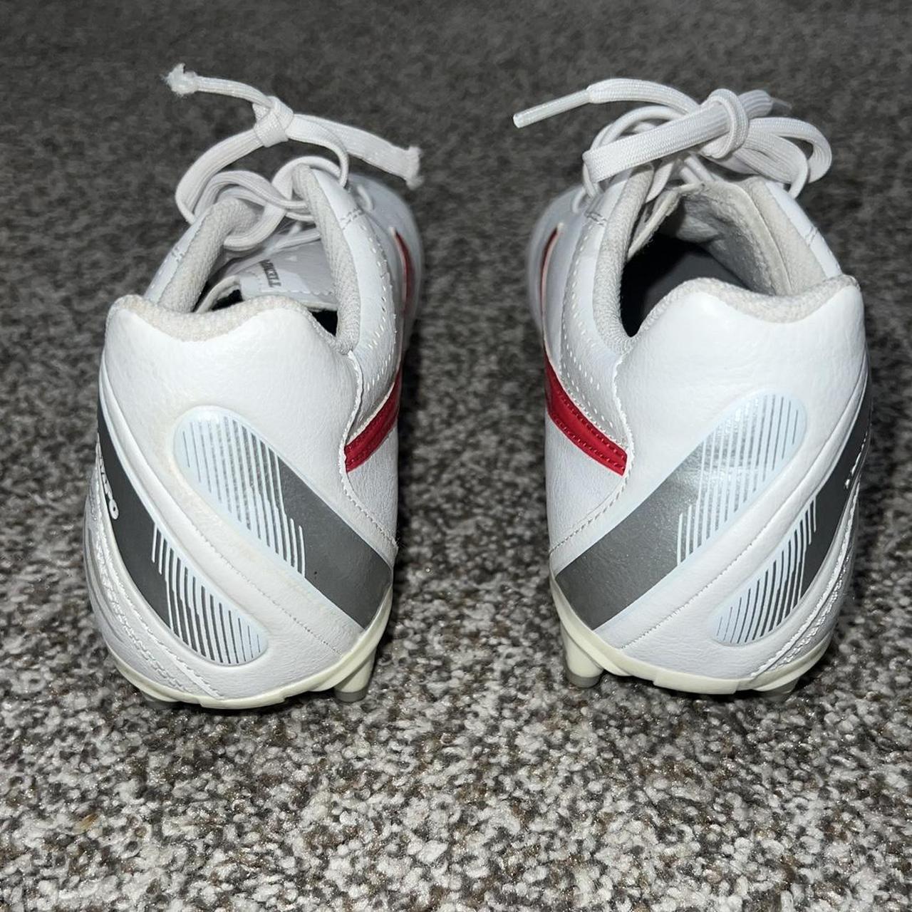 discontinued nike soccer cleats