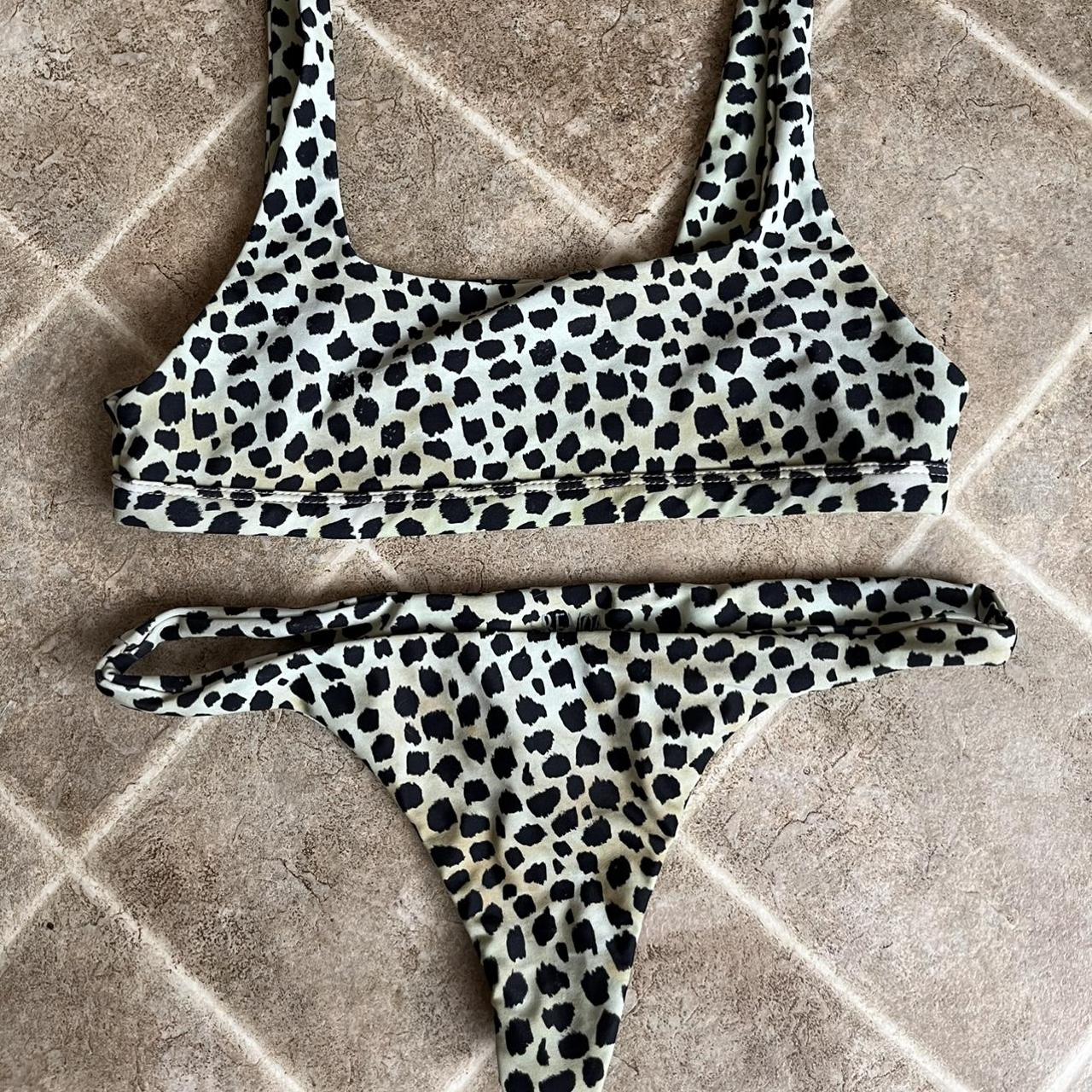 Women's Bikinis-and-tankini-sets | Depop