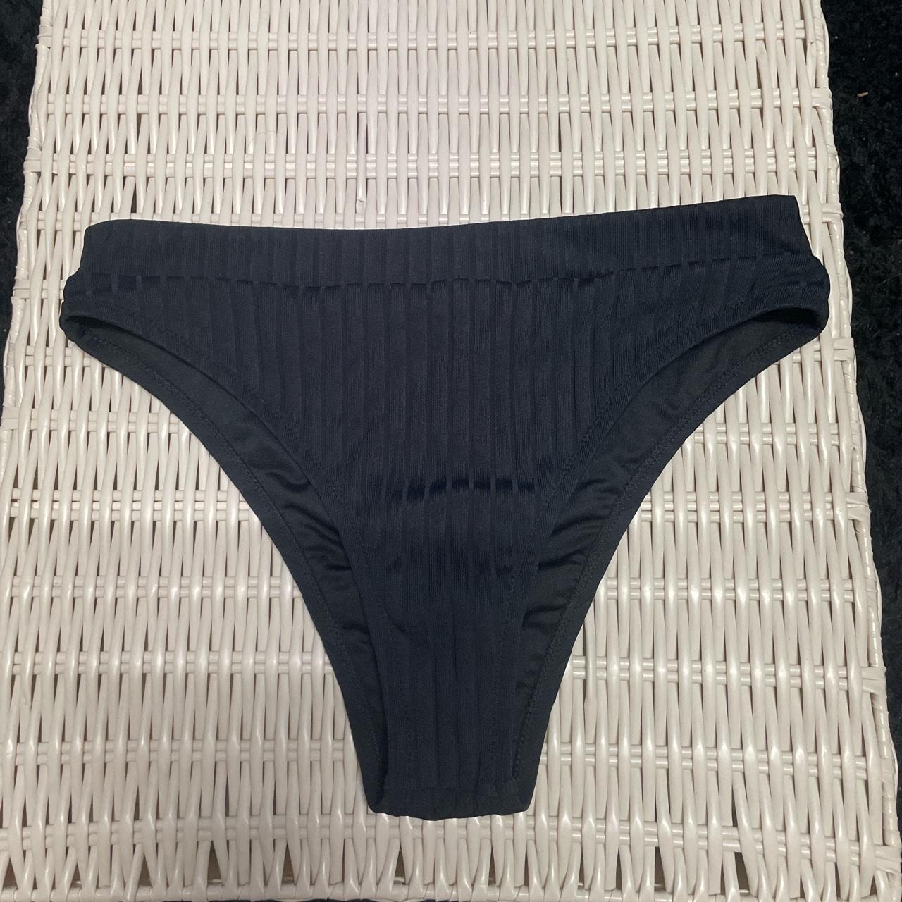 Quiksilver Black Swim Bottoms Size Small In Great... Depop