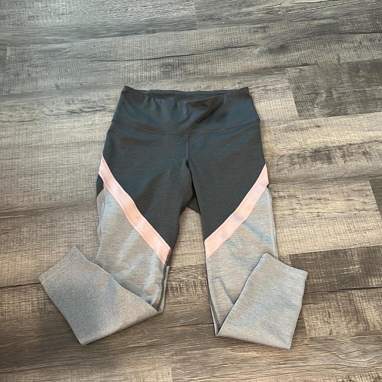 Old Navy Active Go-Dry Leggings Size L. The inseam - Depop