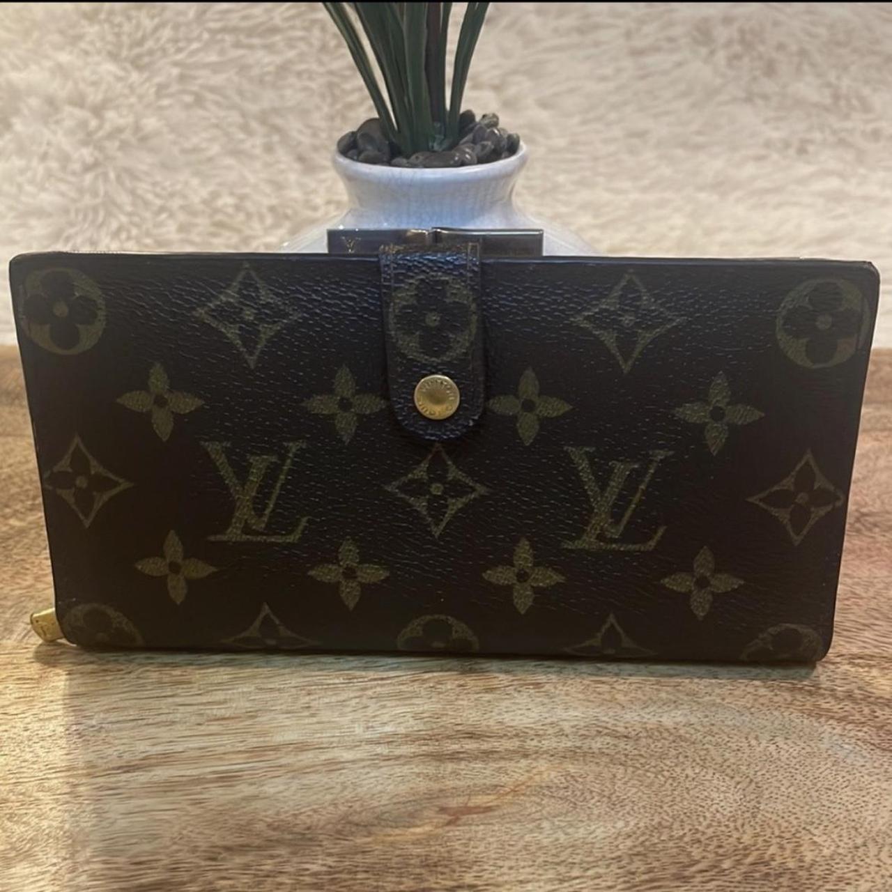 Louis Vuitton French kisslock wallet In beautiful - Depop