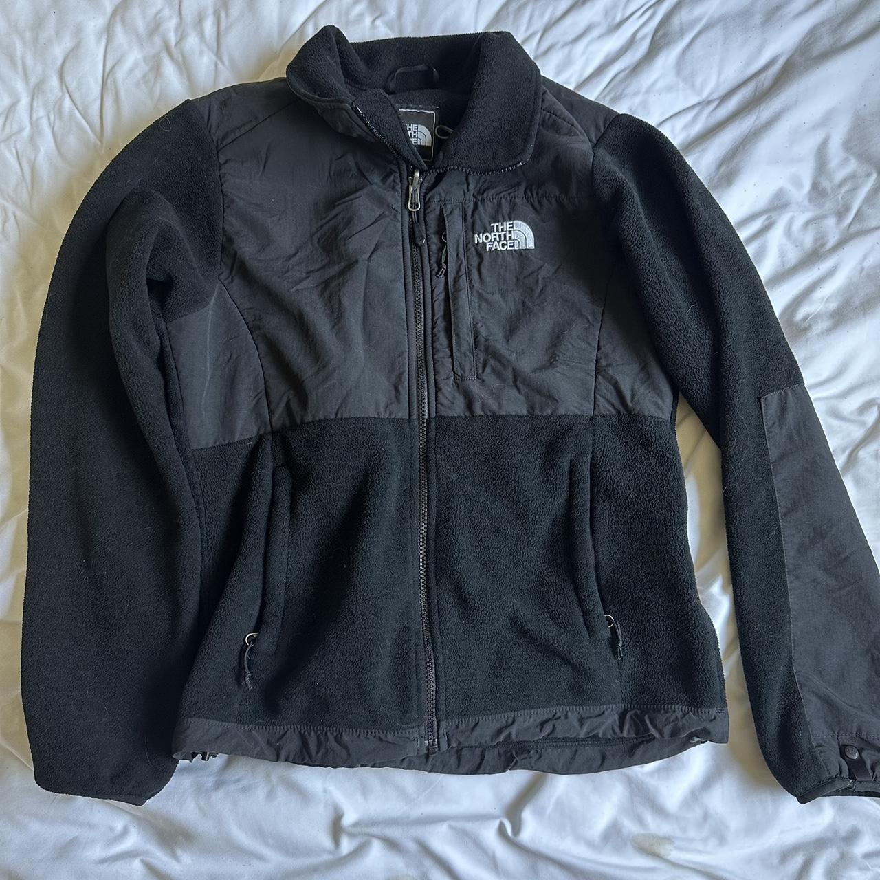 black north face jacket size small in great... - Depop