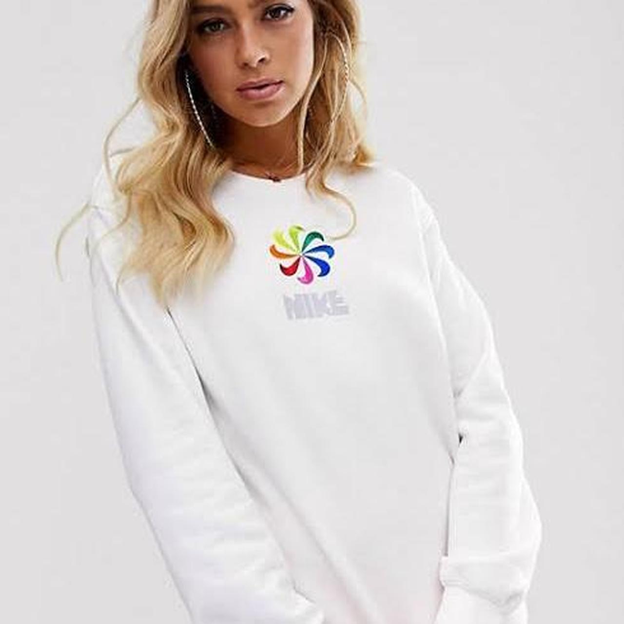 white nike crew sweatshirt