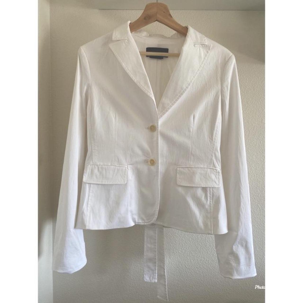 BCBGMAXAZRIA White Blazer with Tie Belt Sz M Size