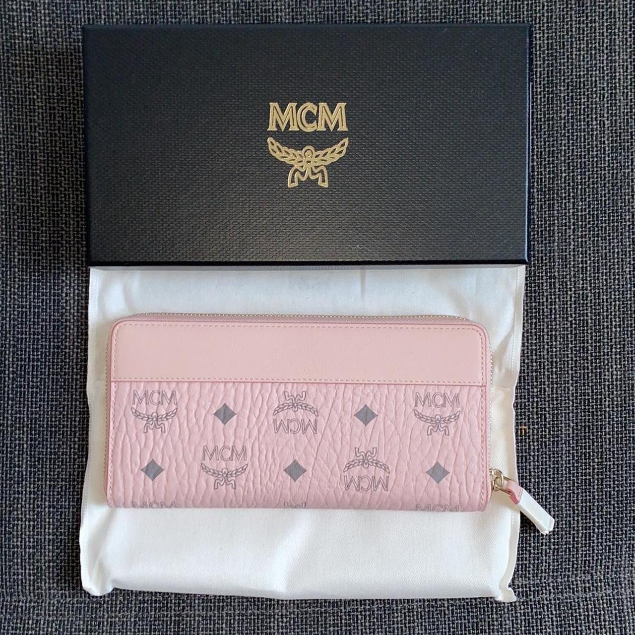 Mcm visetos outlet zip wallet