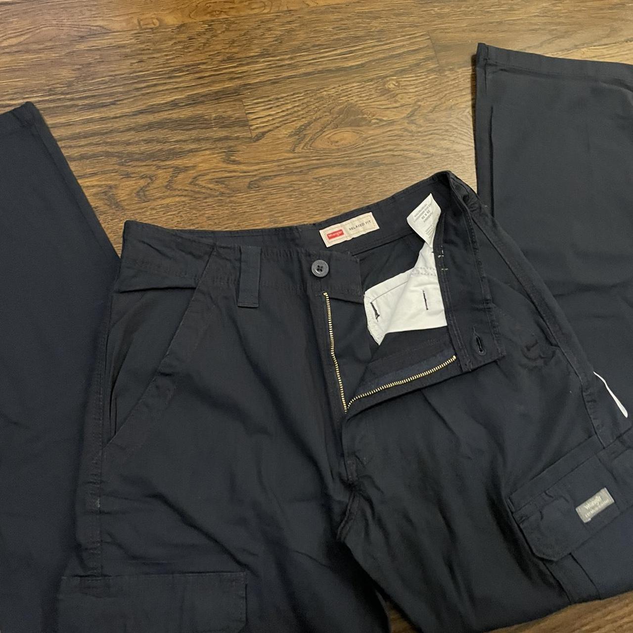 Navy Wrangler cargo pants • RN #130273 • relaxed... - Depop