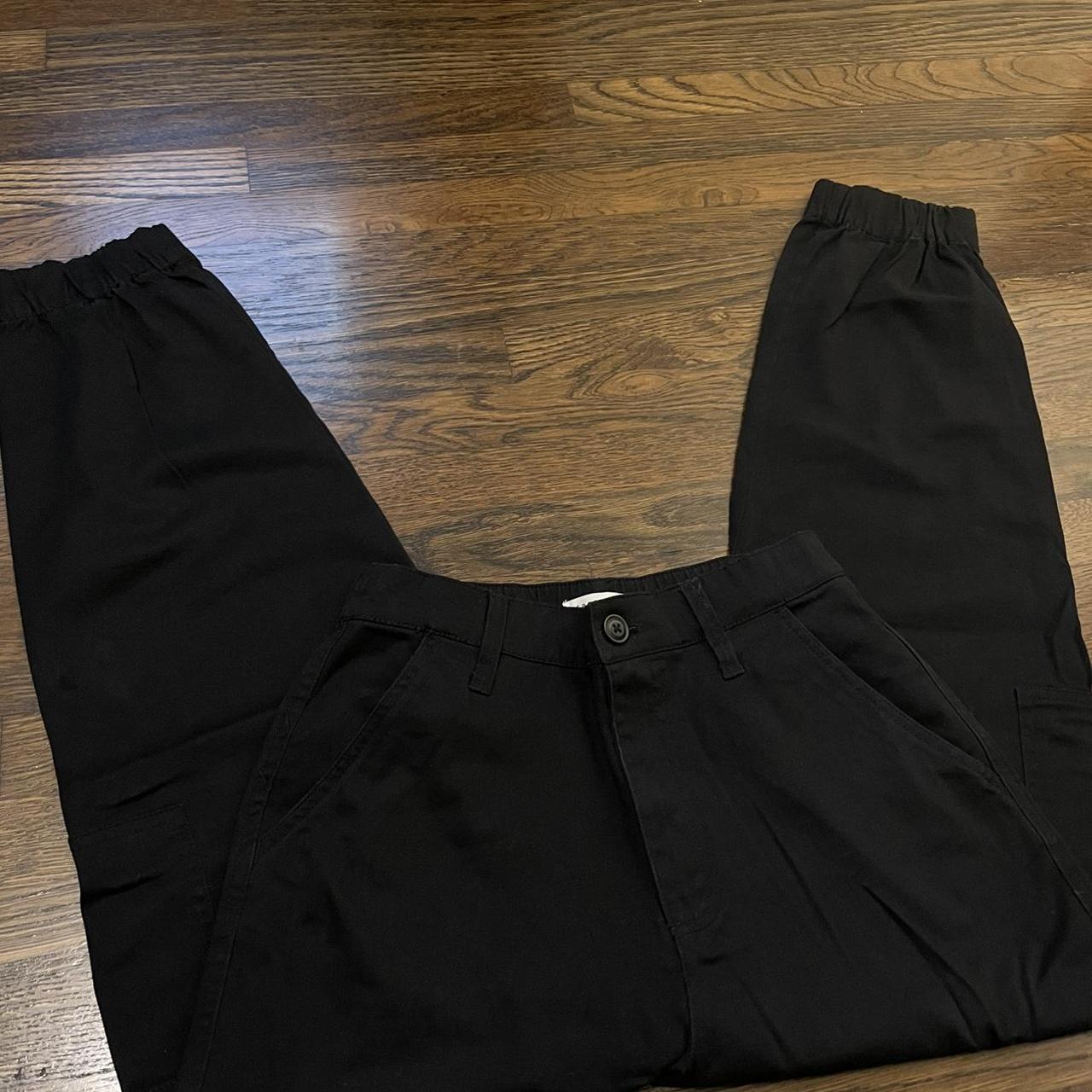 Aeropostale cargo pants • tagged size small •... Depop