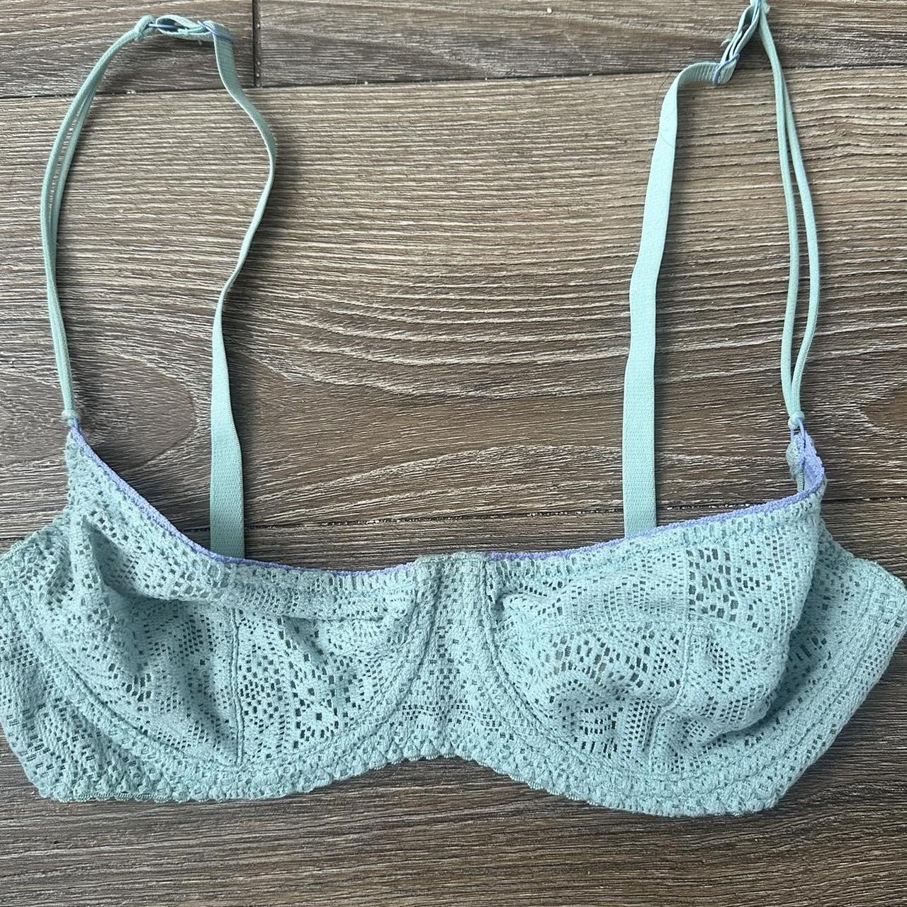 Free People Lace Bra Super cute and comfortable... - Depop