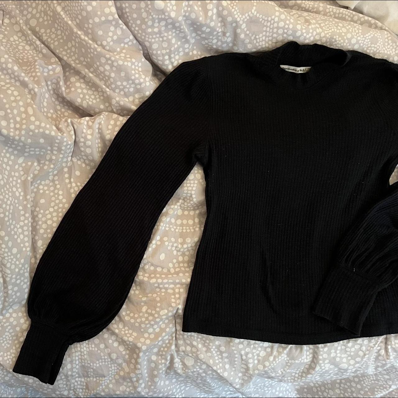 Abercrombie & Fitch Ribbed Black Balloon sleeve... - Depop