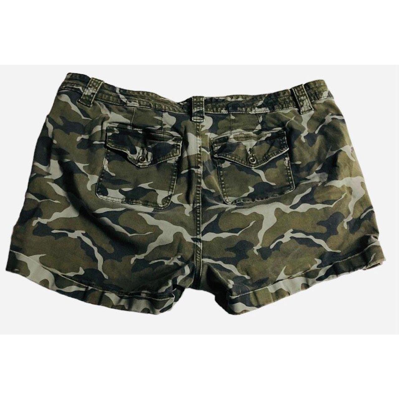 Torrid Shorts Womens 22 Green Camo Feel The Fit Depop