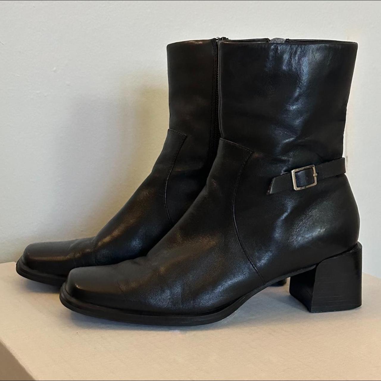 liz claiborne black boots