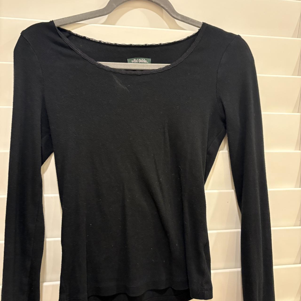item listed by _charl0tt3