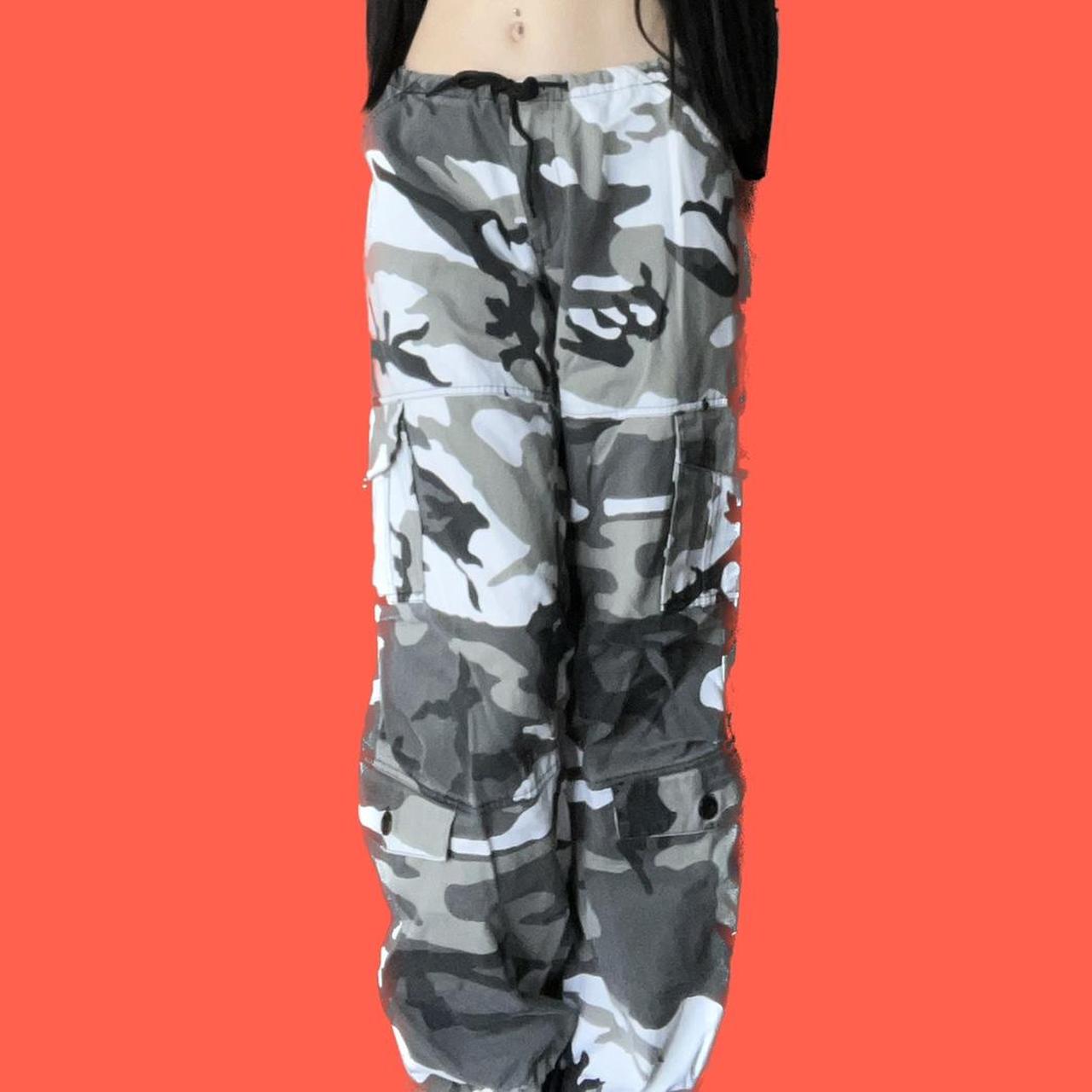 Zumiez red best sale camo pants