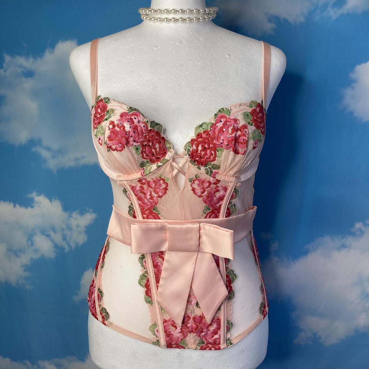 Vintage Victoria's Secret Embroidered Rose Corset - Depop