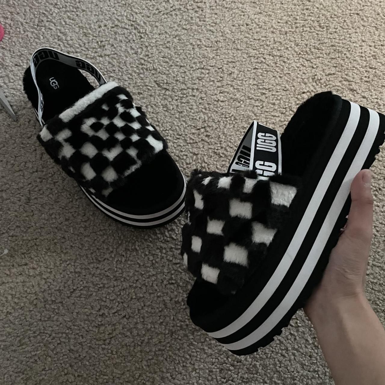 Checkered discount ugg slides