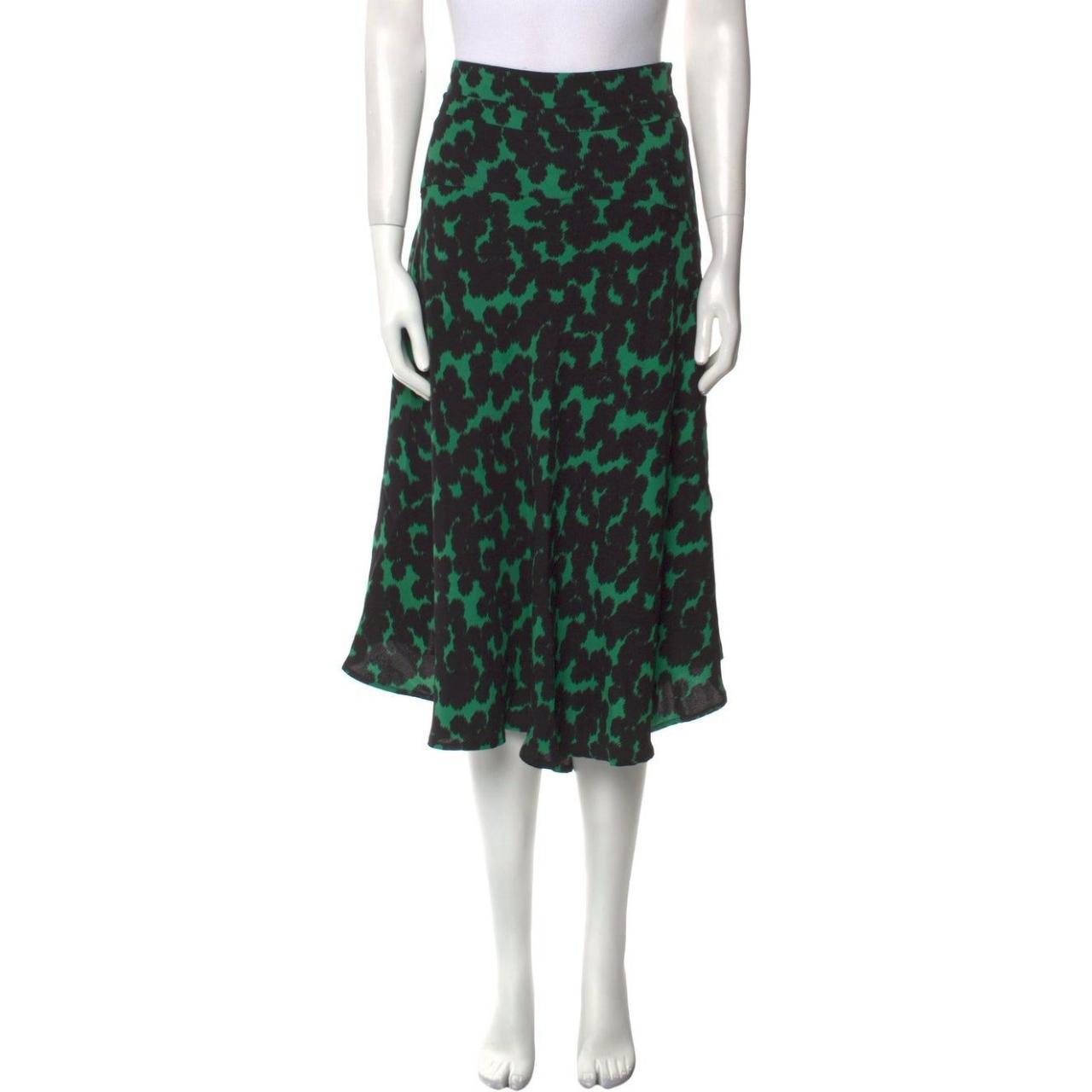 Women's Silk Skirt - Green/Black - 0 – A.L.C. Silk Green & Black Abstract Print …