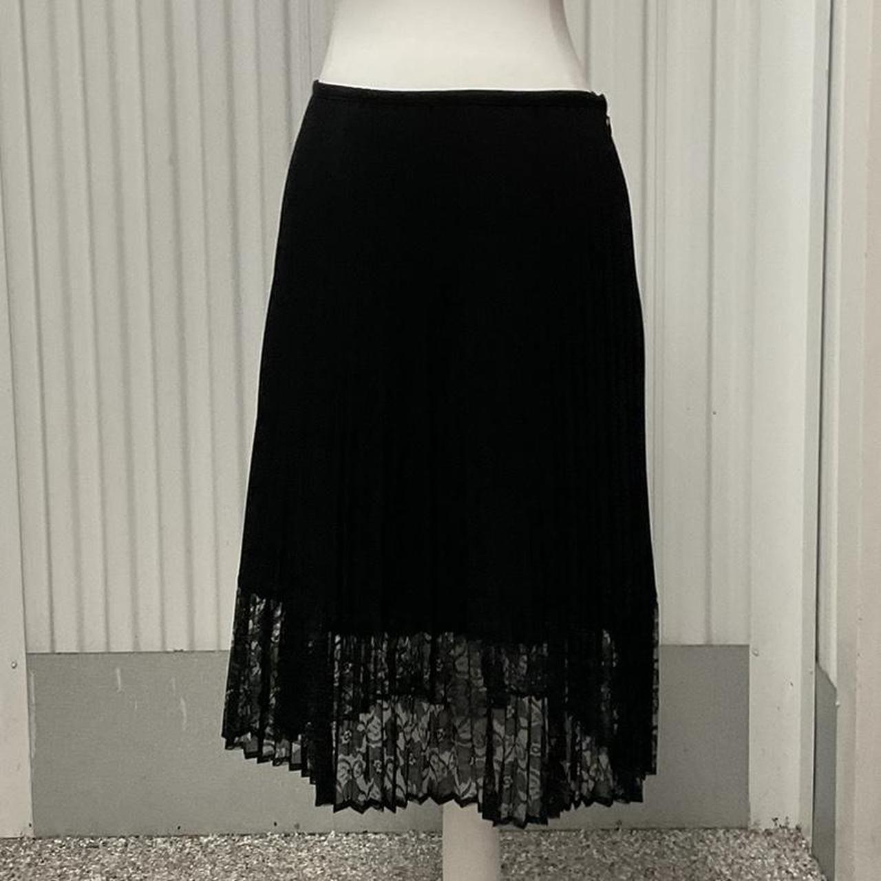 item listed by divina_vintage