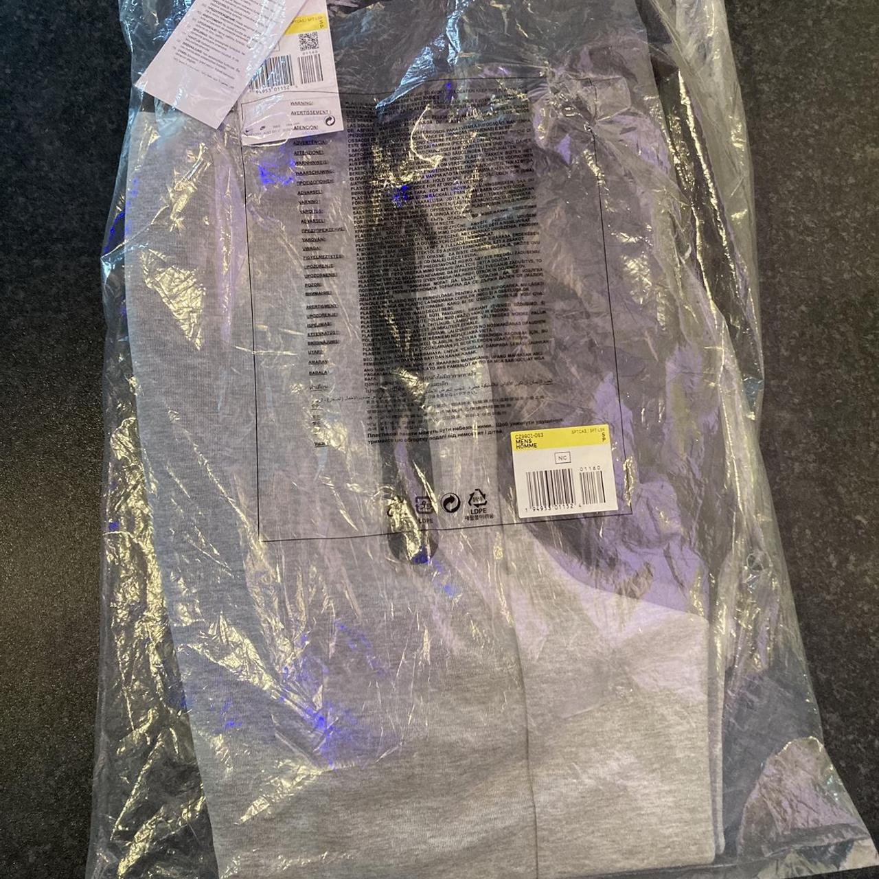 nike tech fleece woven grey