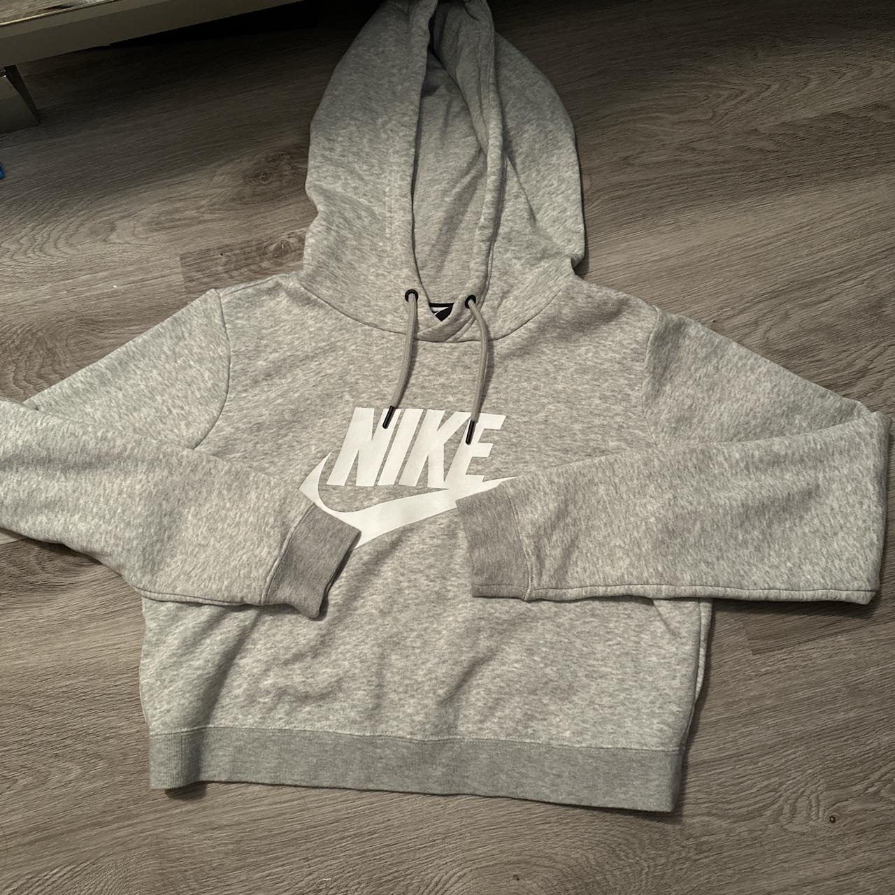 cropped nike hoodie women