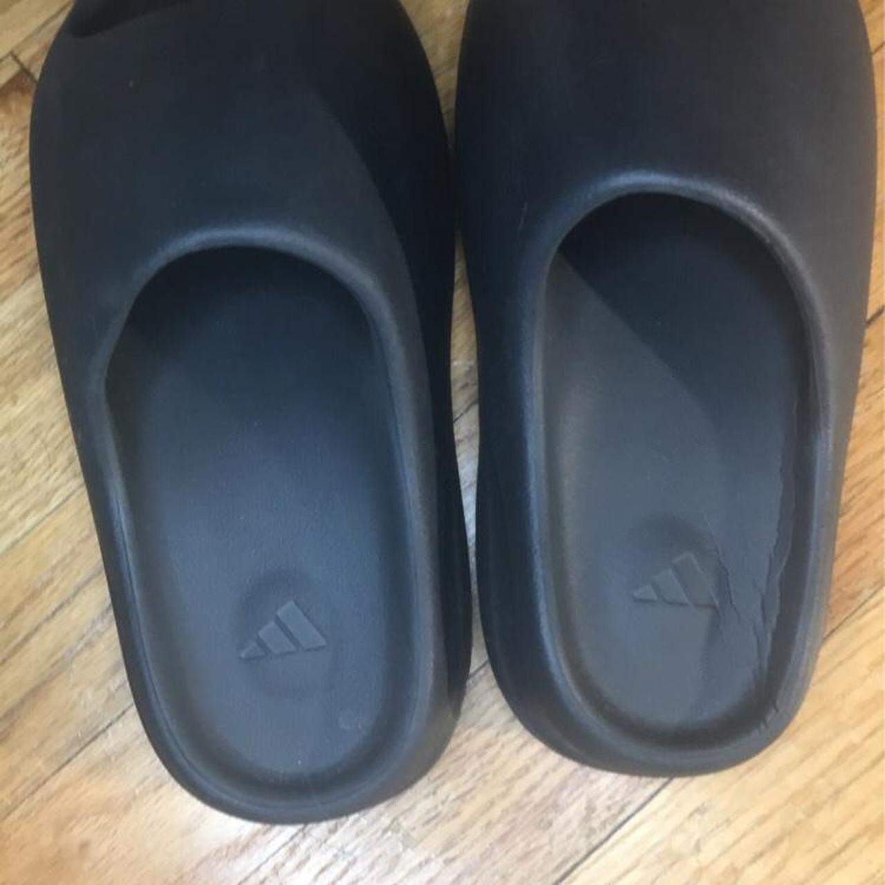 sell yeezy slides