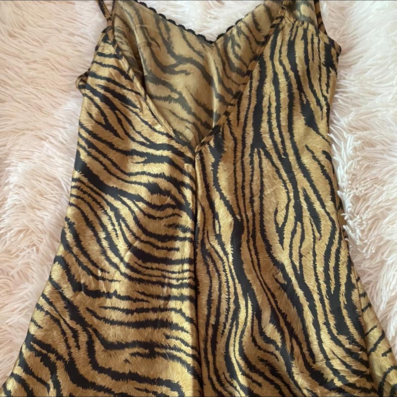 Victoria's Secret Women's Brown and Black Dress | Depop