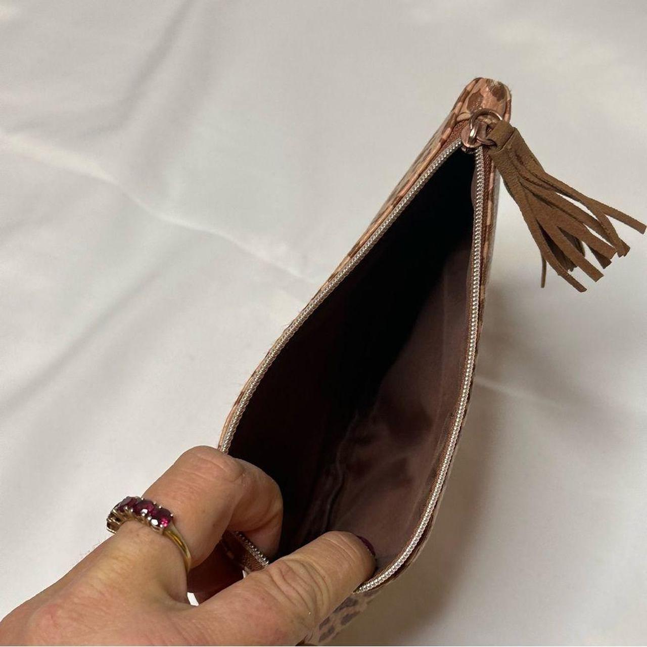 Source Unknown Women's Makeup and toiletry bags -… - image 3